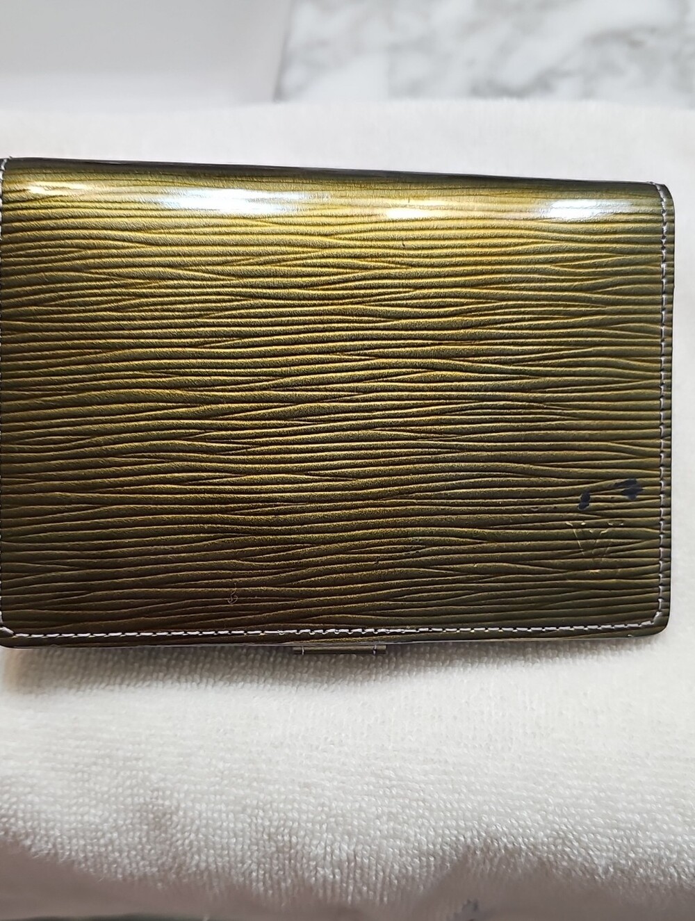 Louis Vuitton Agenda in Olive Green Metallic Epi Leather